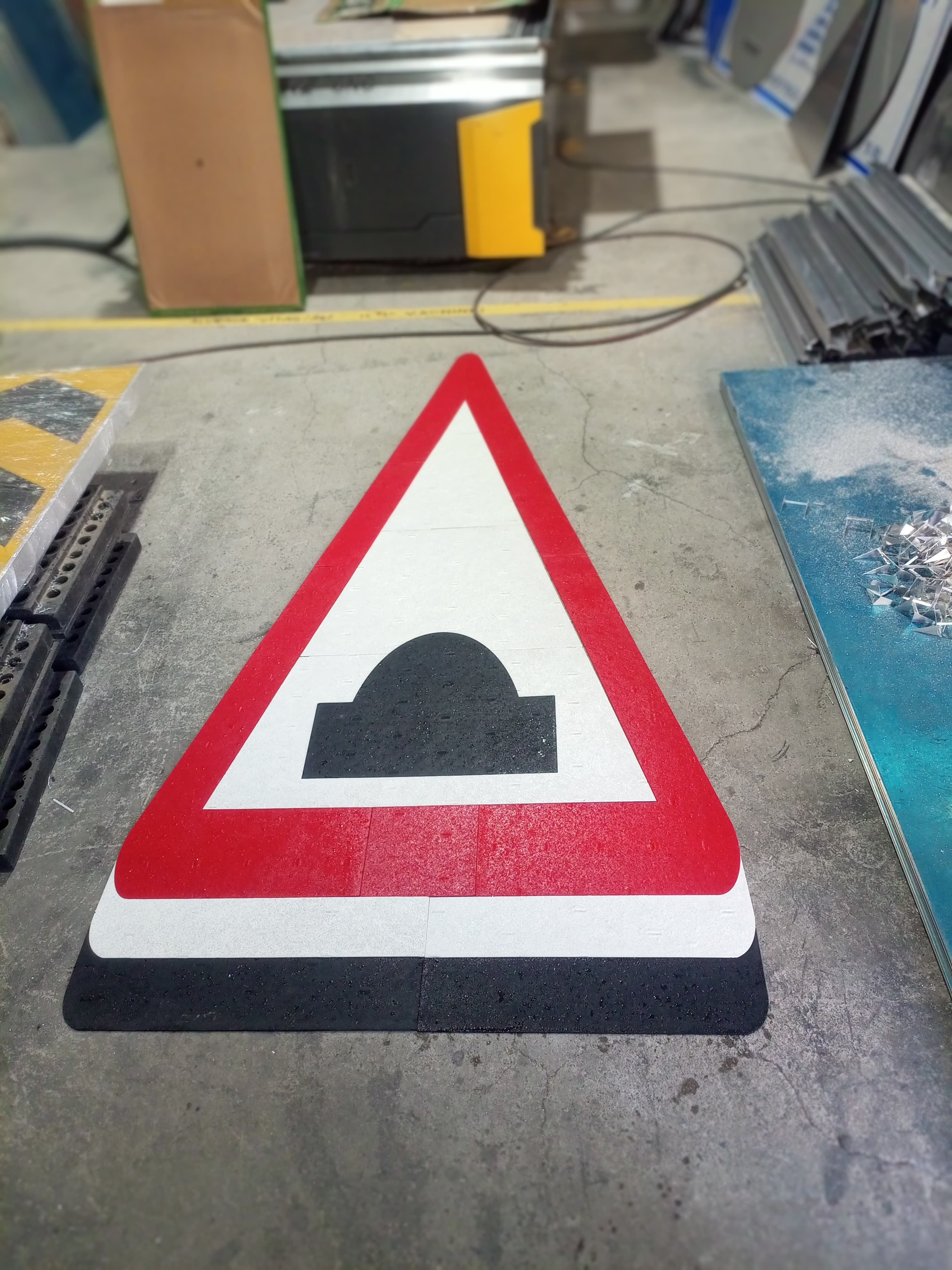 علامات الطرق القابلة للتشكيل - مارك باث — معرض 4